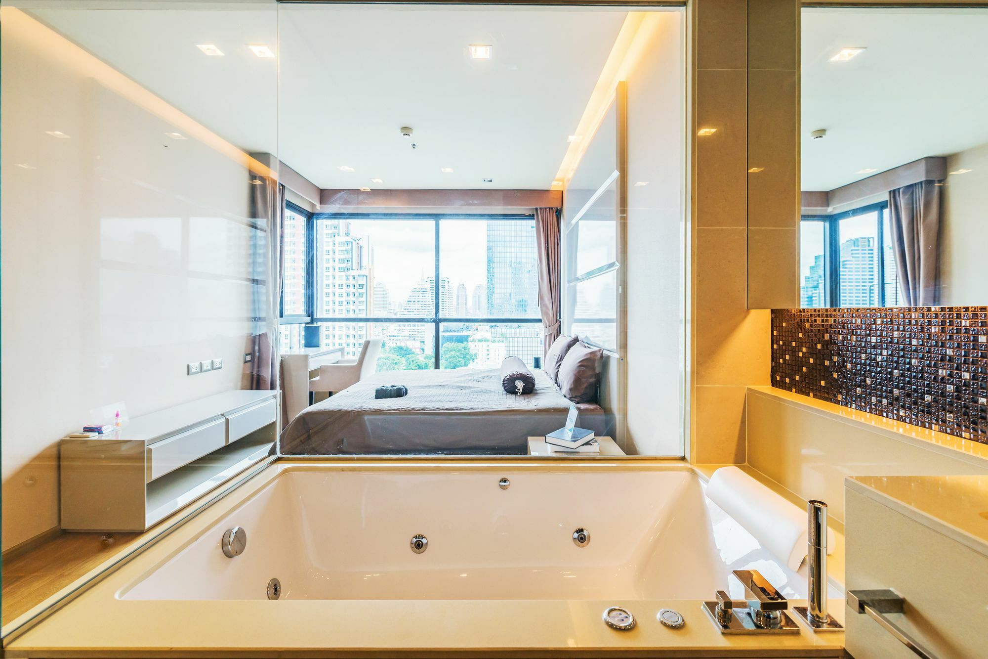 Apartamento The Address Sathorn By Favstay Bangkok